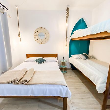 Babitonga Hostel - 100M Da Prainha Сан-Франсіску-ду-Сул Екстер'єр фото